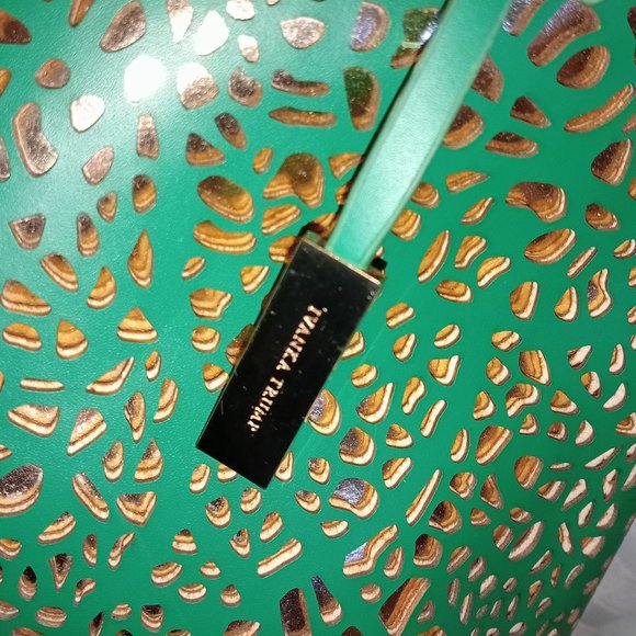 Ivanka Trump Hand Bag - Picture 4 of 6